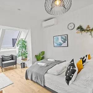 Appartamento 1 Min To Public Transport - 3 Min To Supermarket And Pharmacy - On-site Parking For 19,90 Eur, Vienna